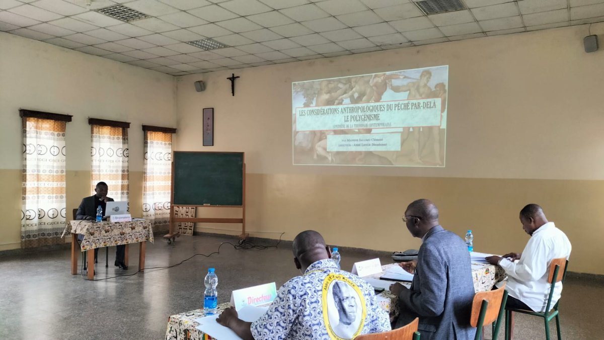 DEFENSES PUBLIQUES DE LA DEUXIEME SESSION